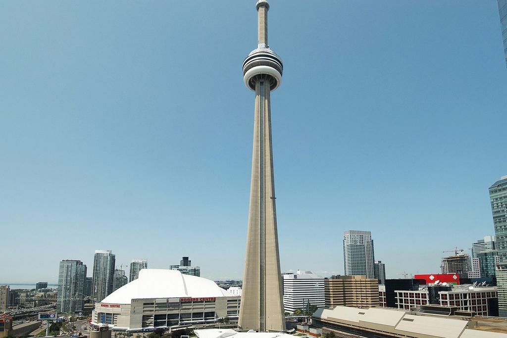 Napa Furnished Suites At Cn Tower & Maple Leaf Square Торонто Номер фото