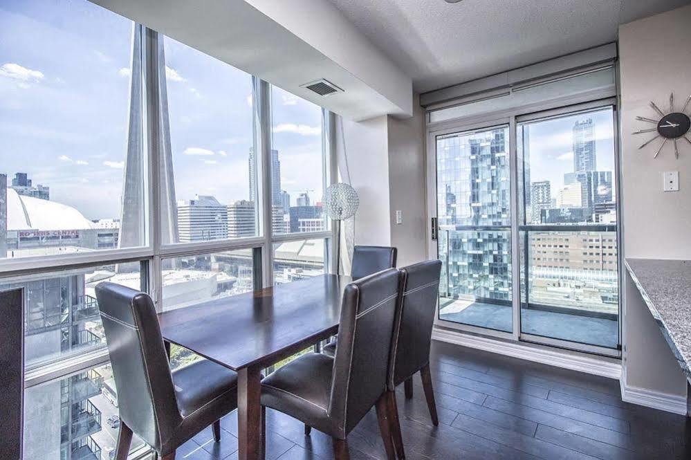 Napa Furnished Suites At Cn Tower & Maple Leaf Square Торонто Экстерьер фото